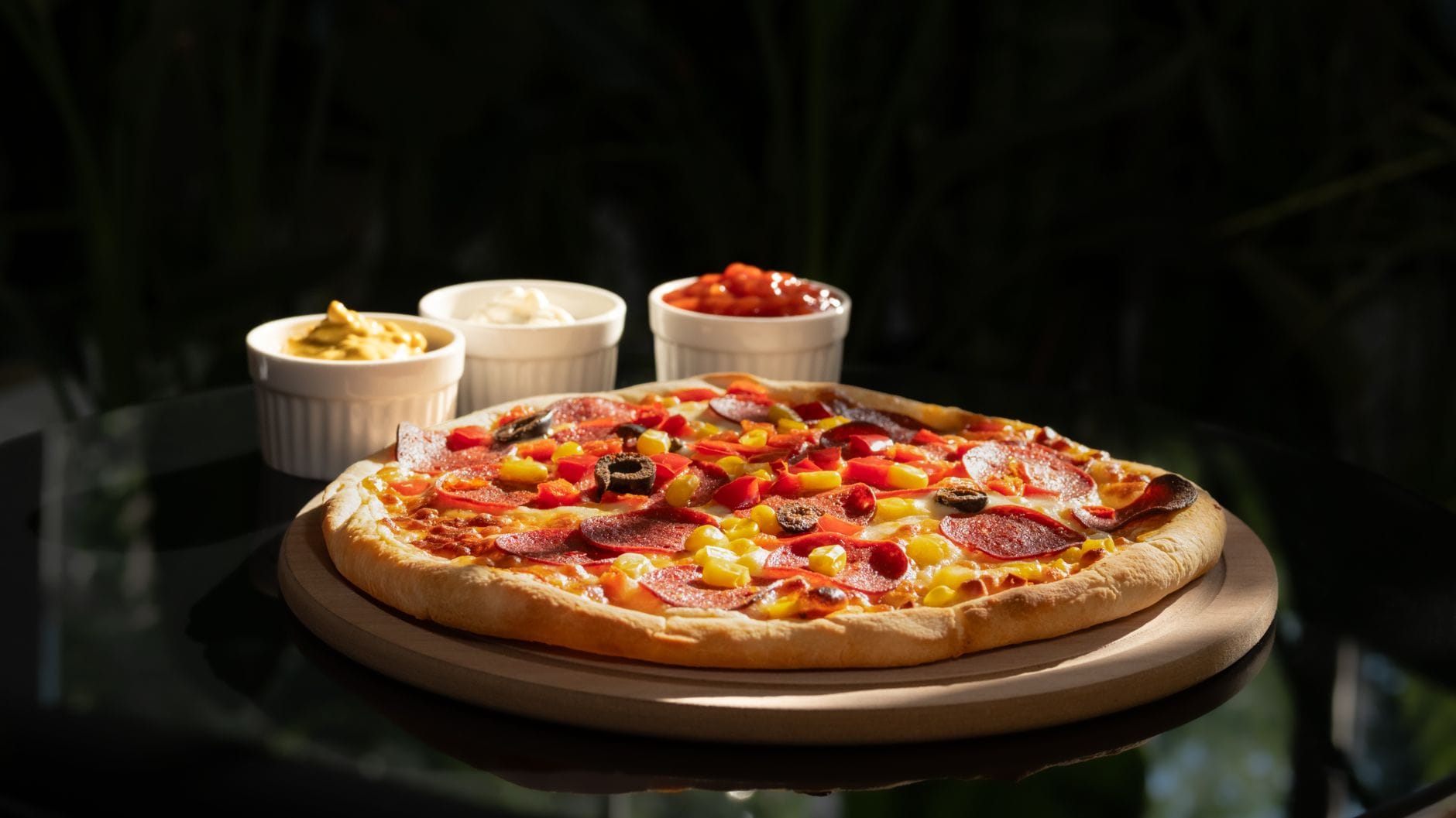 Jak zaprojektować menu pizzowego food trucka, żeby kolejka nie znikała przez cały sezon